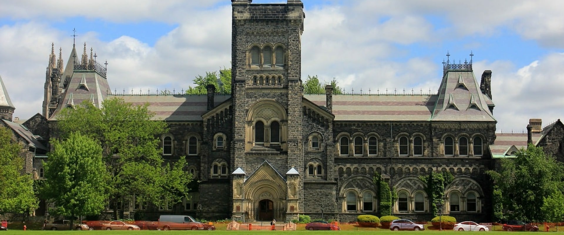 Available Degree Programs at Top Universities in Canada